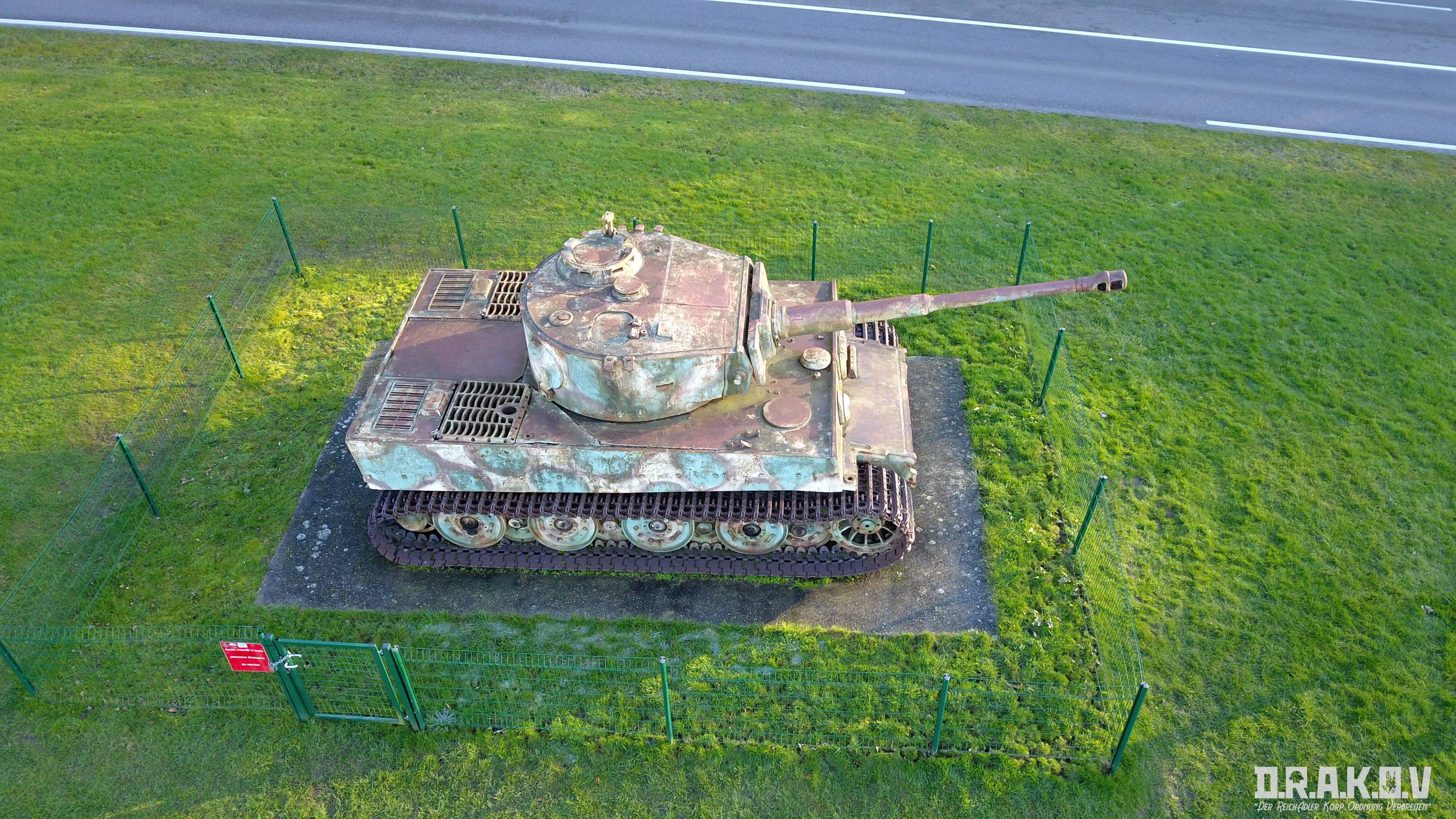 { _file.DOWNLOAD_NAME }